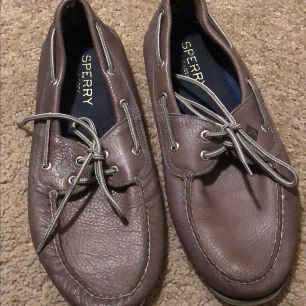 Sperry topsiders